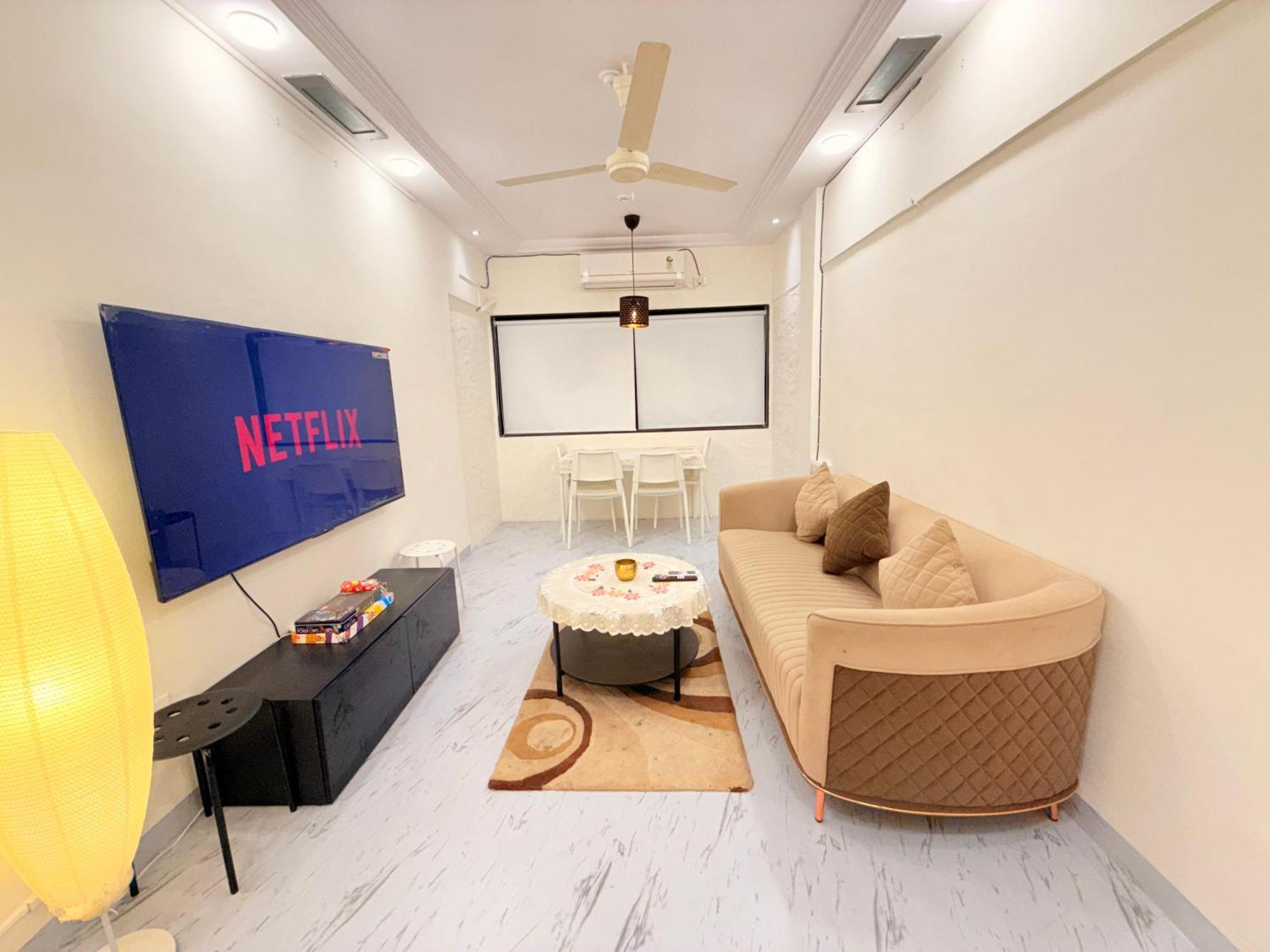 Elite Suite 1 - 65'TV, Netflix&Chill, Luxury 2BHK Mumbai Exterior photo