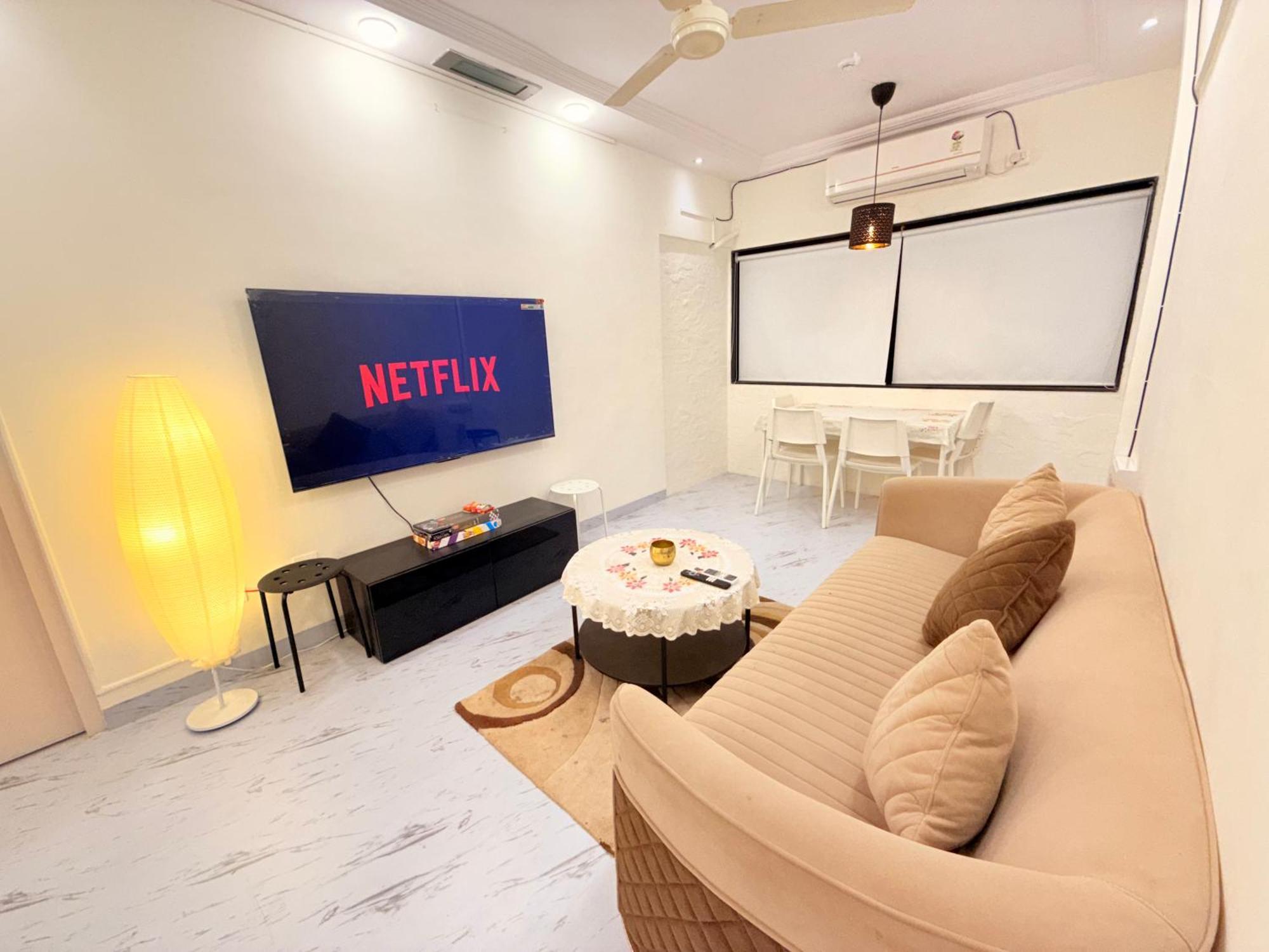 Elite Suite 1 - 65'TV, Netflix&Chill, Luxury 2BHK Mumbai Exterior photo